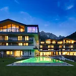 Elva Premium Inklusive Sommerpass Stubai Super Card 4*