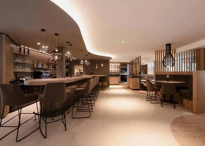 Elva Premium Inklusive Sommerpass Stubai Super Card 4*