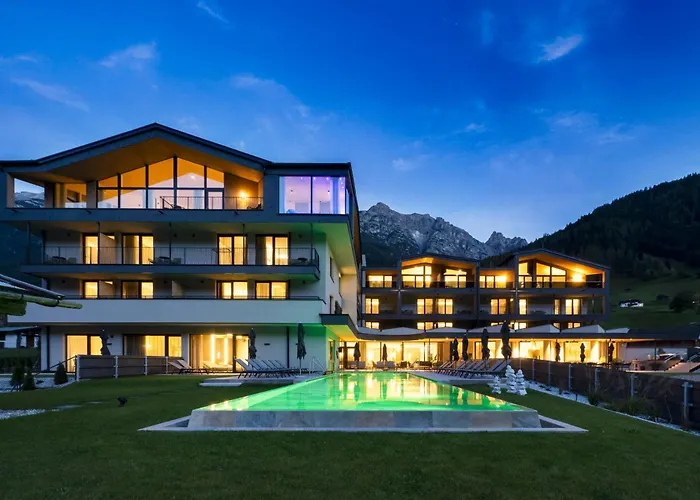 Elva Premium Inklusive Sommerpass Stubai Super Card 4*